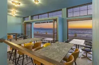 Four Season Colorado Hotel Hotels near Rhodes Town Hall