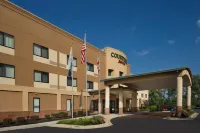 Courtyard Waldorf Hotels in Saint Charles
