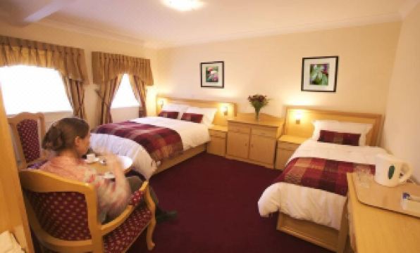 7. 게이트웨이 호텔..