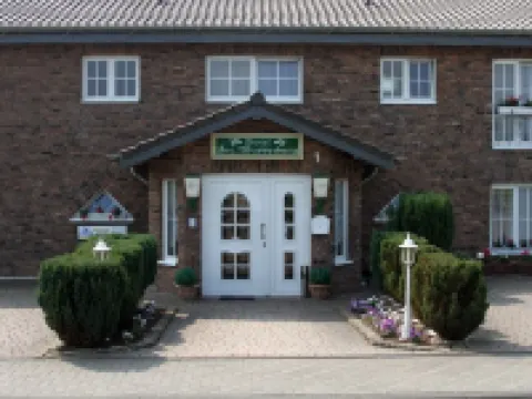 Hotel Zur Wasserburg Hotels in Kerpen