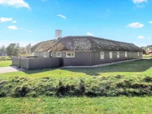"Ansine" - 1.2km from the Sea