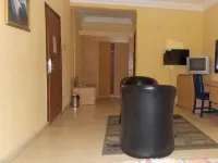 Royal Paragon Hotel فنادق في Ozuoba