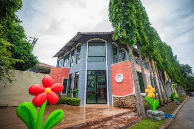 Sa-Bai-Buri Hotels in Amphoe Nong Muang