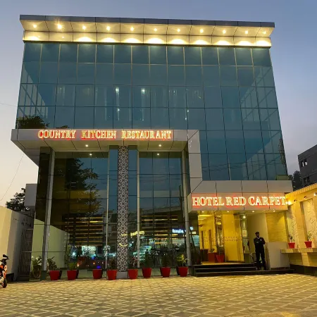 Hotel Sahibs Red Carpet