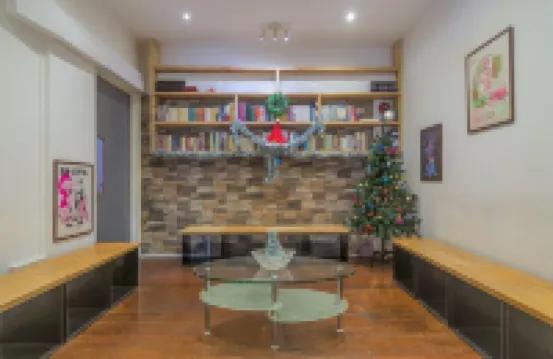 Beat Arts Hostel at Chinatown