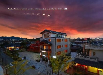 Hwangsil Tourist Hotel