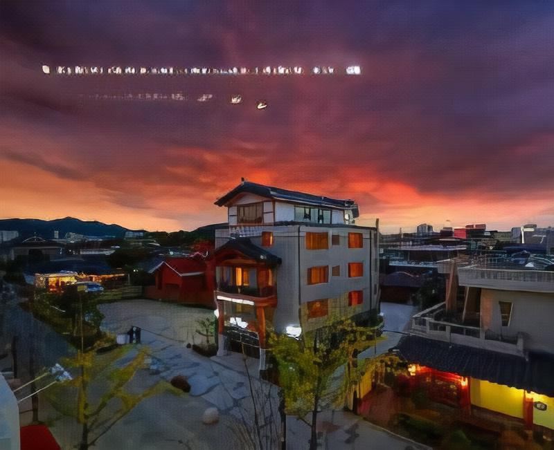 Hwangsil Tourist Hotel