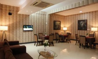 Civic Inn - Housity