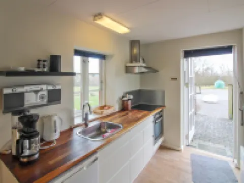 "Lutz" - 6km from the Sea