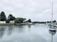 A1 Motels and Apartments Port Fairy فنادق في بورت فيري