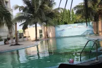 WeKare Krishna Sea Sight Service Apartments - piscina