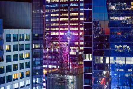 Hilton New York Times Square Отели рядом с достопримечательностью «Маджестик-театр»