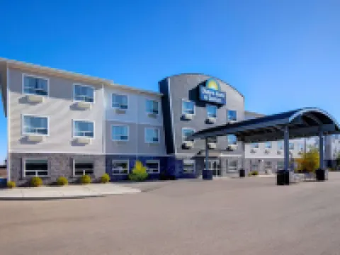 Days Inn & Suites by Wyndham Warman Hotels in Warman