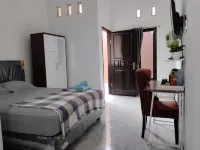 Griya Kinari Syariah Hotel di Pesantren