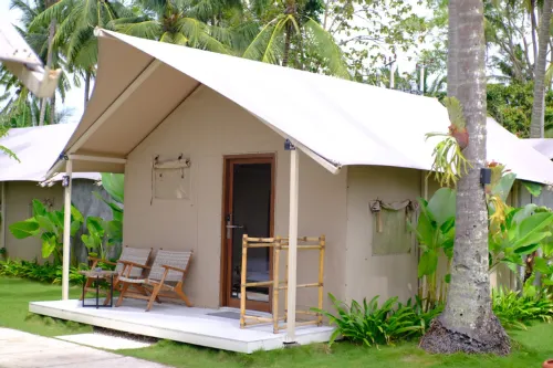 Kadena Glamping Dive Resort Hotels in Cinangka