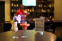 Victoria Hotel and Suites Panama - bar