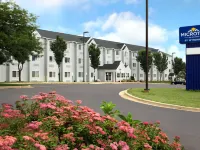 Microtel Inn & Suites by Wyndham Madison East Ξενοδοχεία στην πόλη Madison