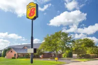 Super 8 by Wyndham Dodgeville Hotels in Mineral Point
