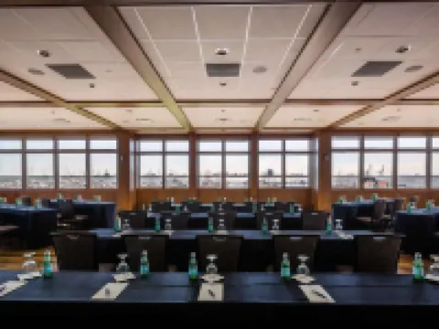 ฮาร์เบอร์ไซด์ แอท ชาร์ลสตัน ฮาร์เบอร์ รีสอร์ท แอนด์ มารีนา โรงแรมในชาร์ลสตัน