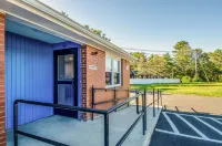 Rodeway Inn Middleboro-Plymouth فنادق في Wareham