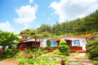 Memories of Taean Sunset Pension Hotels near Simnipo Beach