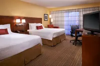 Courtyard Louisville East Các khách sạn ở Hurstbourne