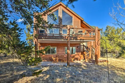 Fairplay Cabin w/ Mountain Views! - 3-Star