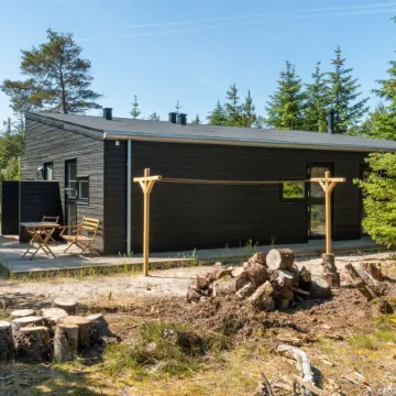 "Gunnor" - 1.3km from the Sea