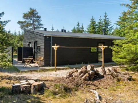 "Gunnor" - 1.3km from the Sea