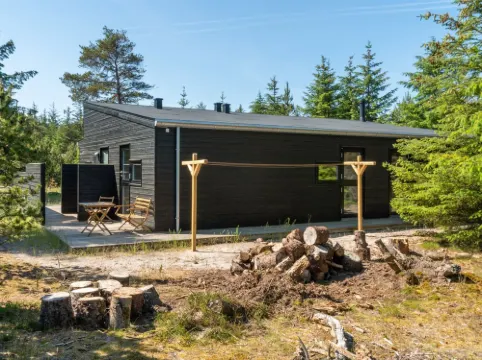 "Gunnor" - 1.3km from the Sea