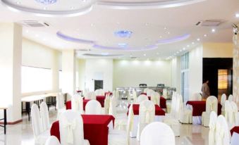 Phu Dong Hotel - Lam Son Square