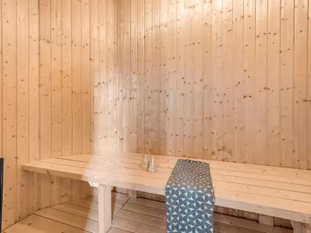 "Saara" - 700m to the Fjord Отели в г. Тарм