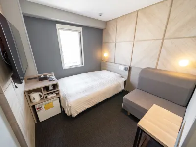 Super Hotel Shikoku-Chuo فنادق في شيكوكوتشو