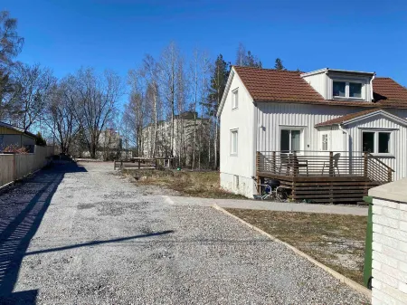 Lovely 3-Bed Flat in Stockholm