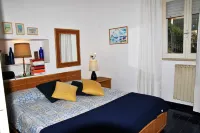 Edy Sea View Holiday Apartment - balcony