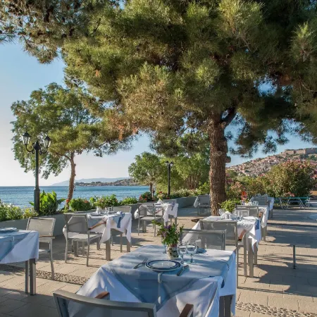 Delfinia Hotel & Bungalows