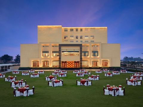 Viraj Sarovar Portico