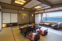 Waraku Onsen Nihon No Yado Notoraku Hotel di Nakanoto