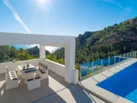 Vista Al Mar - Pools