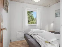 "Marjon" - 450m from the Sea Hotels in Saeby