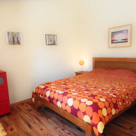 Charming Cottage with 2 Bedrooms in a Seaside Village