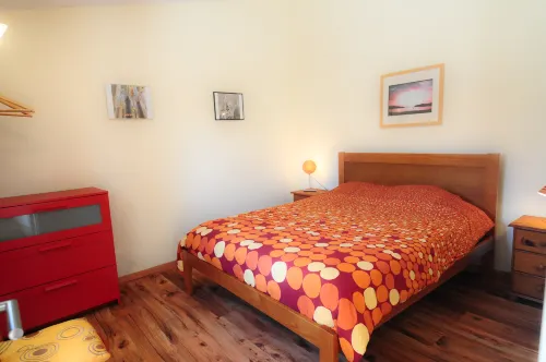 Charming Cottage with 2 Bedrooms in a Seaside Village