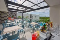 City Express Plus by Marriott Cancún Aeropuerto Riviera - breakfast