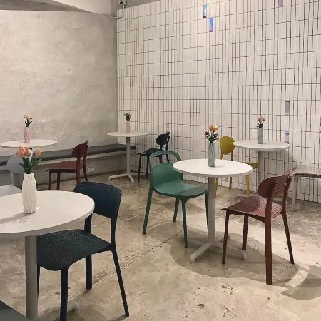 E11 Hotel - BTS Punnawithi Отели рядом с достопримечательностью «Regent Home 9 Condo»