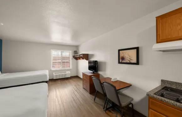 達拉斯洛克瓦爾東伍德斯普林套房酒店