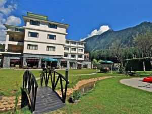 Renest River Country Resort Manali