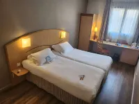 Kyriad Montpellier Centre - Antigone Hotels in der Nähe von VILLA MAGUELONE