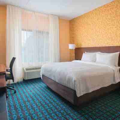 Fairfield Inn & Suites Syracuse Carrier Circle Rooms