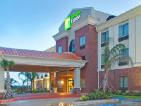 Holiday Inn Express & Suites WINNIE by IHG Hoteles en Winnie