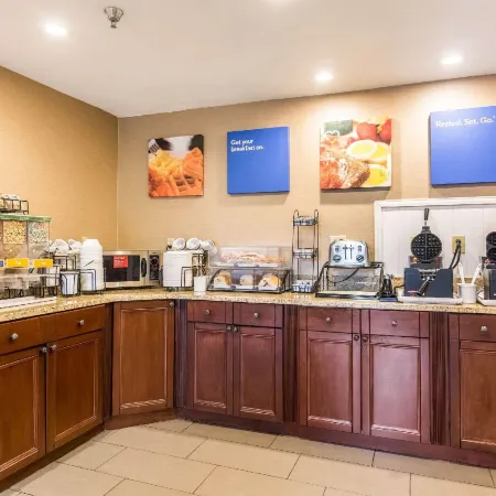 Comfort Inn & Suites